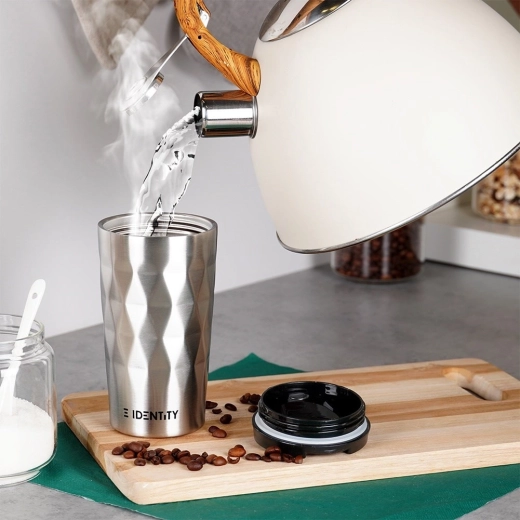 Lange temperatuurbehoud dankzij vacuümisolatie