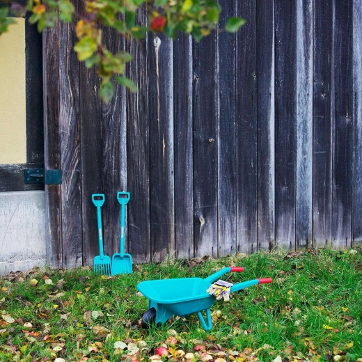 Schep en hark voor kleine tuiniers