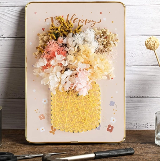 Klaar motief van bloemen in een vaas