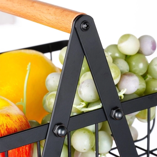 Duurzame metalen constructie met houten handvat