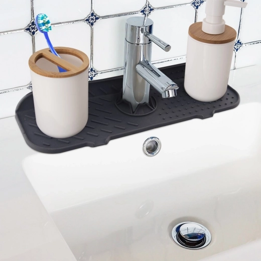 Orde in keuken en badkamer