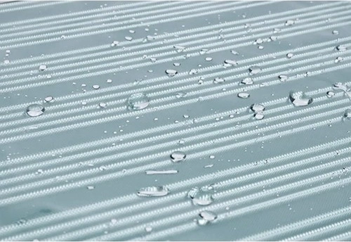 Waterdichte bescherming tegen vuil en regen