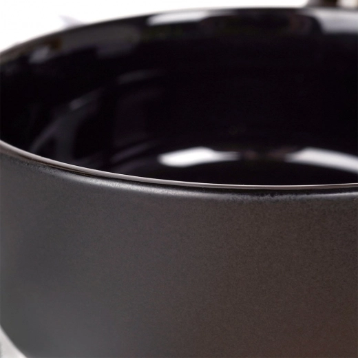 Elegante contrast: mat buiten, glans binnen