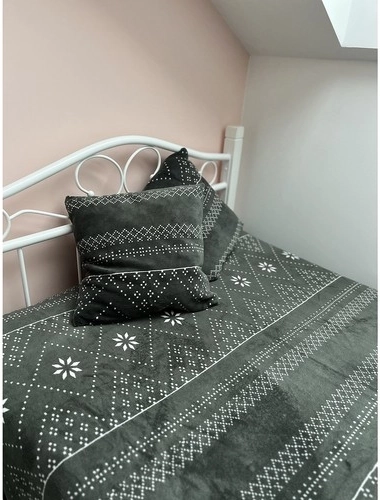 Decoratie én praktische sprei voor bed of bank