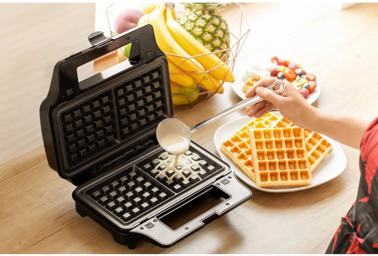 Knapperige wafels en gegratineerde sandwiches