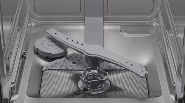 Efficiënt wassen dankzij sproeiarmen en filtratie