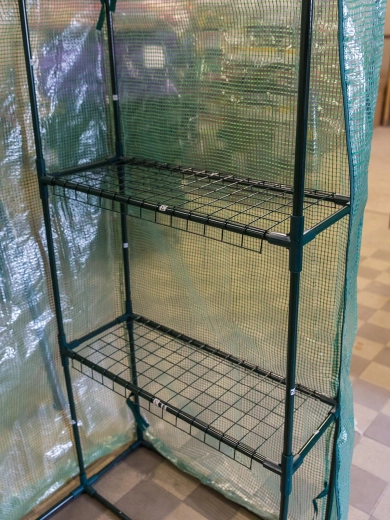 Ruime en stevige planken voor zaailingen