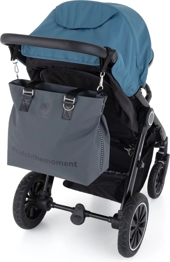 Comfortabele bevestiging aan de kinderwagen