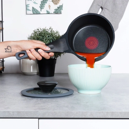 Comfortabele handgreep en eenvoudig schenken