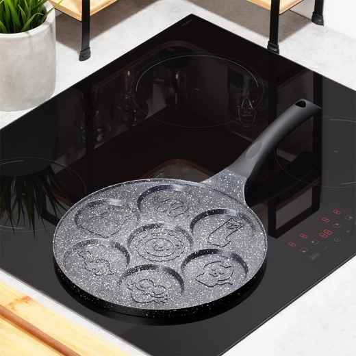 7 speelse vormen met dierlijke reliëfs