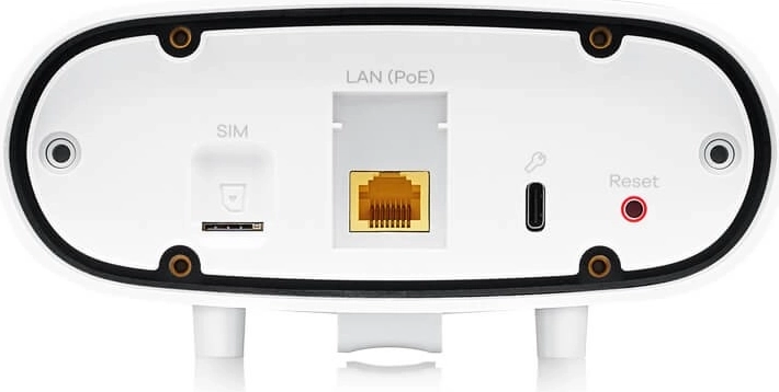 Eenvoudige installatie met PoE en 2,5GbE