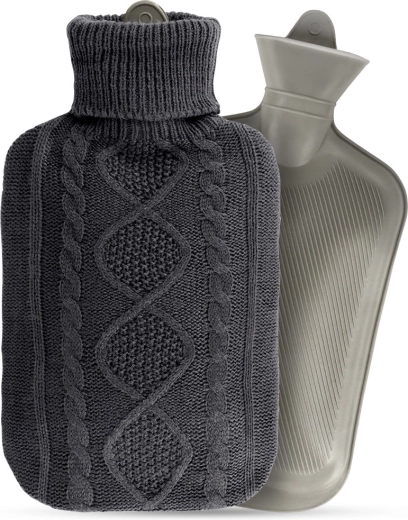 Warmwaterkruik met gebreide grijze hoes 2 l