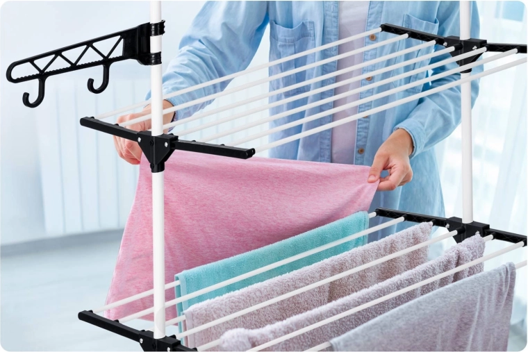 Praktische haken en inklapbare armen