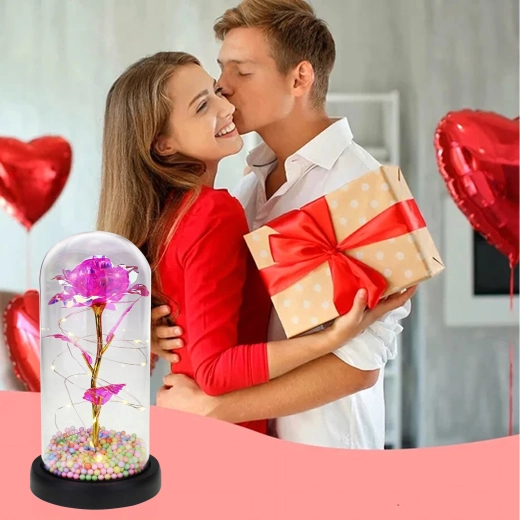 Stralende roos onder glas