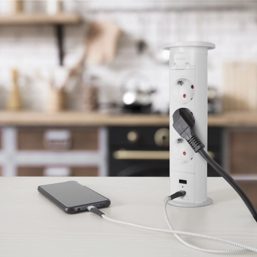 Stroomvoorziening en USB-opladen binnen handbereik