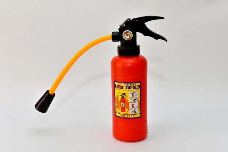 PLEJO waterkanon – “brandblusser” voor spel en plezier