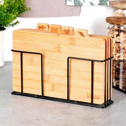 Stabiele metalen standaard bespaart ruimte