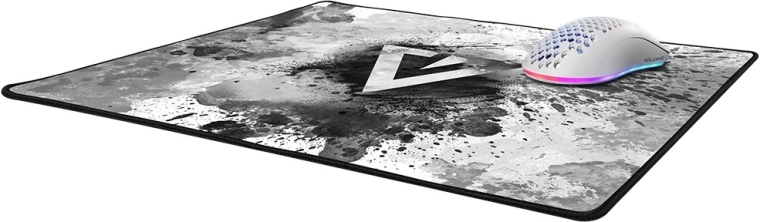 Duurzaam omgestikte randen