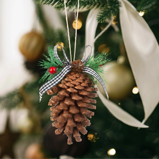 Set kerstdennenappels met rode bessen, 2 stuks
