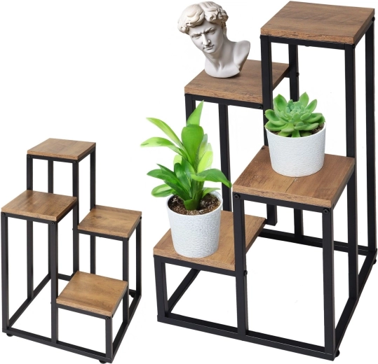 Staande metalen plantenstandaard met 4 planken in rustiek eiken decor