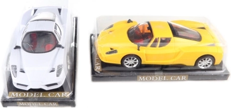 Luxe sportauto met frictiemotor