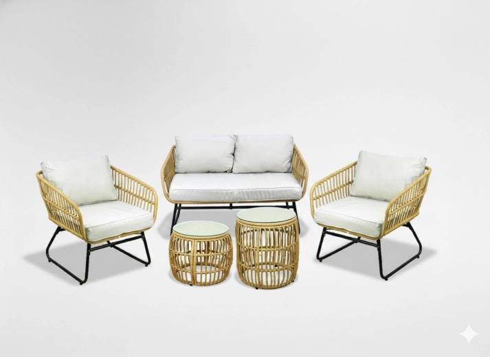 Tuinset van rattan met bijzettafels en grijze kussens, 2 fauteuils en een tweezitsbank