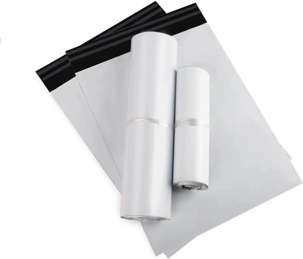 Witte koeriers-polyethyleen enveloppen B4 260 × 350 mm, 50 stuks – sterk en duurzaam