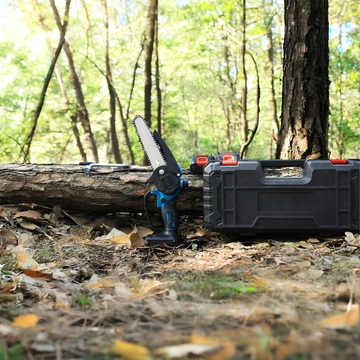 Accu mini kettingzaag voor hout en takken