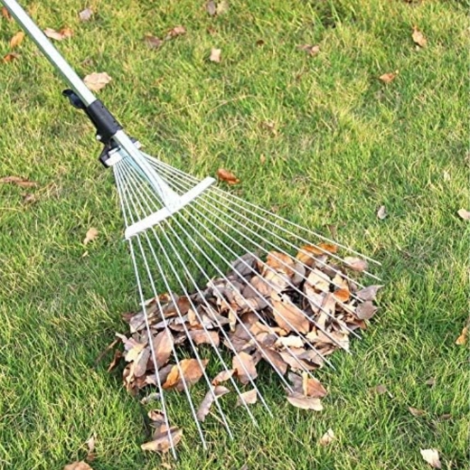 Verstelbare metalen waaierhark voor bladeren en gras met steel