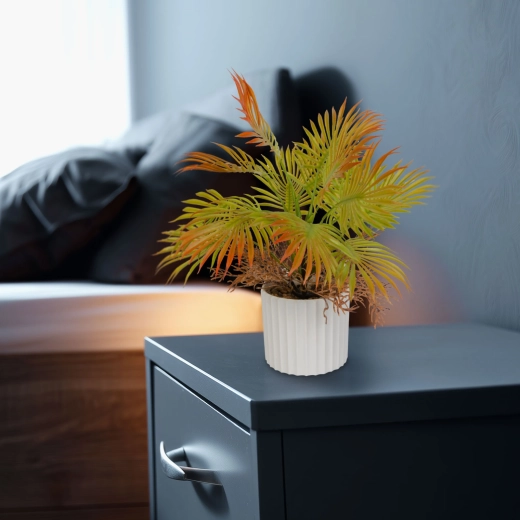 Decoratieve kunstpalm in bloempot