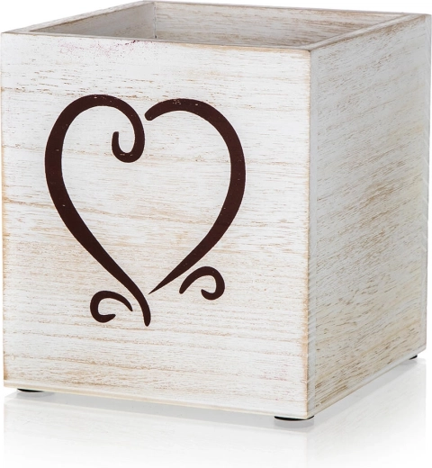 Houten decoratieve doos met hartmotief 13 × 13 × 14 cm