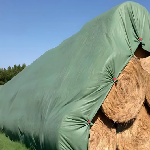 Beschermend non-woven doek (vlies) voor het afdekken van hooibalen en strobalen 7,6 × 12,5 m, 120 g/m² - 1 stuk