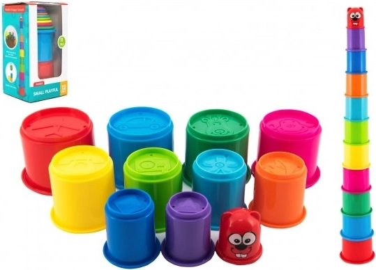 Kleurrijke stapelbekers voor kinderen