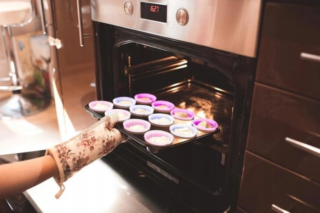 Teflon bakvorm voor muffins met 12 siliconen bakvormpjes