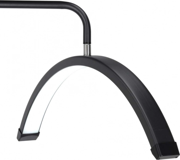 Brede boog voor schaduwvrije verlichting