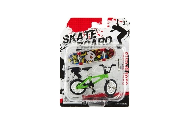 Kolo + skateboard vingeroprolbaar plastic 10cm op kaart