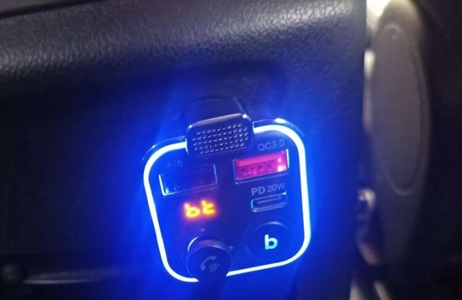 Bluetooth FM-zender/oplader Xtrobb 22355