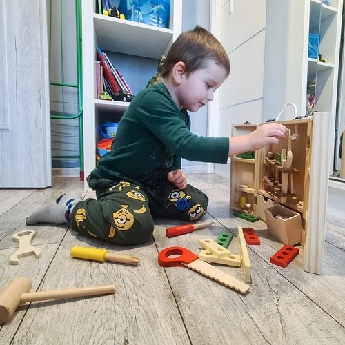 Box + houten gereedschapsset 22697