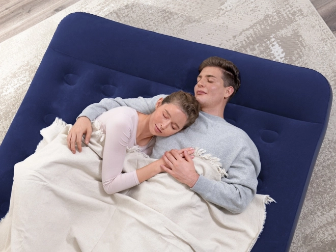Opblaasbare matras Queen met ingebouwde pomp van Bestway