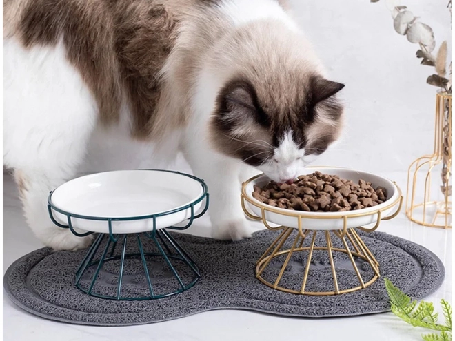 Waterdicht en antislip mat onder bakjes voor honden en katten