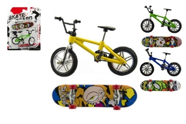 Kolo + skateboard vingeroprolbaar plastic 10cm op kaart