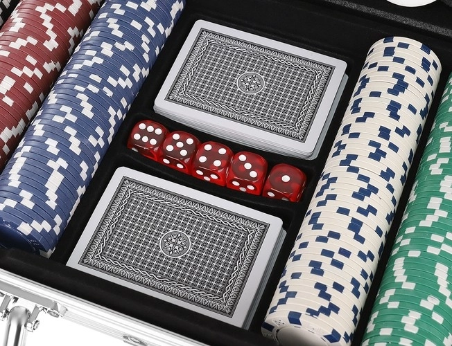 Poker - set van 300 fiches in HQ-koffer