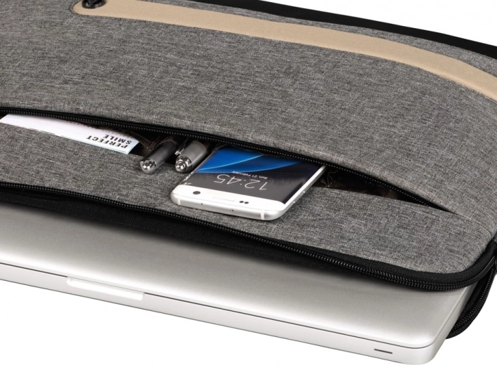 Voorvak met organizer voor accessoires