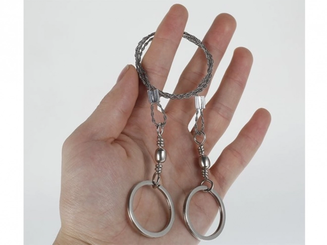 Handbediende draadzaag voor overleving