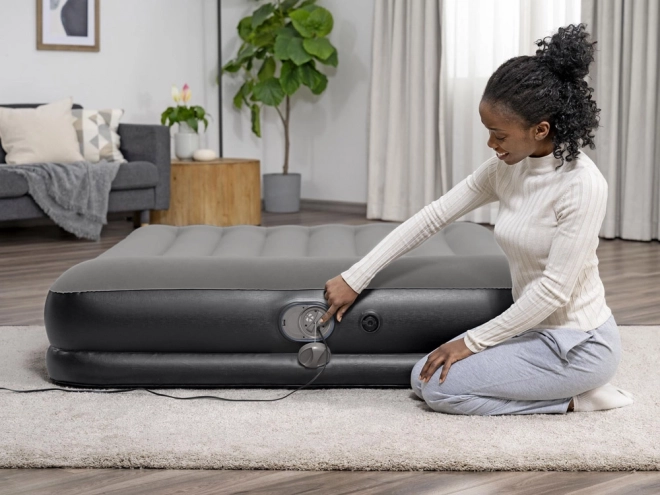 Opblaasbaar luchtmatras Tritech met USB-pomp