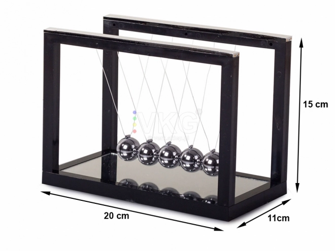 Tafelmodel Newtonpendel met spiegelende basis