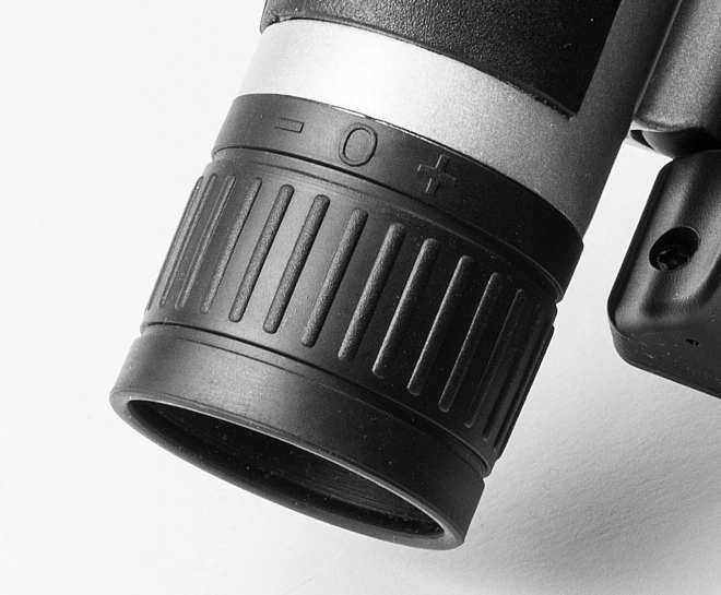 Verrekijker met FullHD-display en geïntegreerde camera
