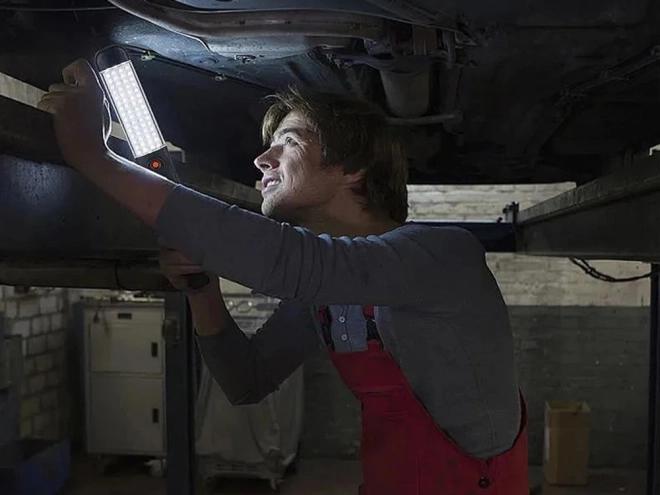 Krachtige werkplaatslamp met magneet en haak