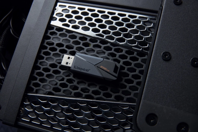 Flashschijf Data Traveler Exodia Onyx 128GB USB3.2 Gen1