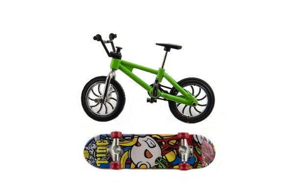 Kolo + skateboard vingeroprolbaar plastic 10cm op kaart